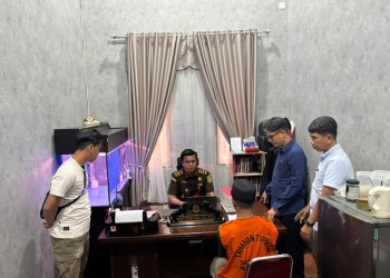 Tersangka Kasus Korupsi Desa Deras Tajak Resmi Diserahkan ke Kejaksaan Negeri Kampar