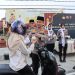 Polri dan Media Bersatu, Bagikan Takjil dan Buka Puasa Bersama di Seluruh Indonesia, Polres Kampar Berbagi Kebahagiaan dengan Warga