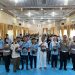 Satlantas Polres Kampar Sosialisasikan Keselamatan Berlalu Lintas di SMK N 1 Bangkinang, Bagikan Helm SNI