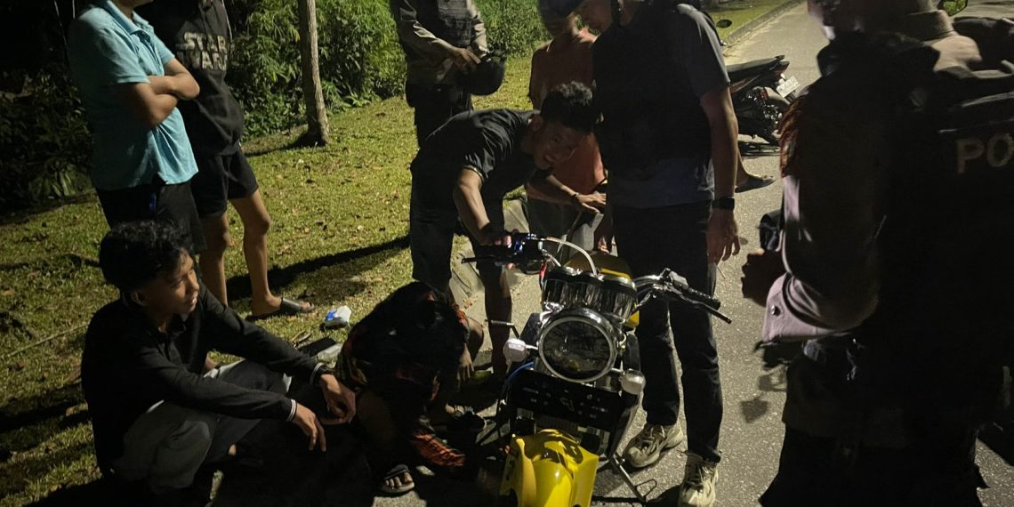 Tak Henti Meski Hujan, Tim Raga Polres Kampar Patroli Jaga Kamtibmas