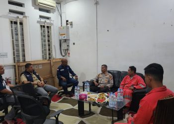 Kapolres Kampar Tebar Kebaikan di Tapung Hulu: Patroli Obvitnas dan Sentuhan Humanis untuk Warga!