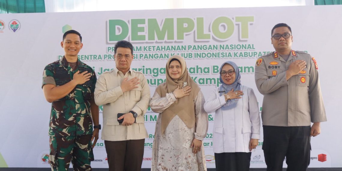 “DESA BANGKIT, KAMPAR MAKMUR!” Kapolres Kawal Ketat Peresmian Desa Sentra Pangan, Wamen Desa Beri APRESIASI!