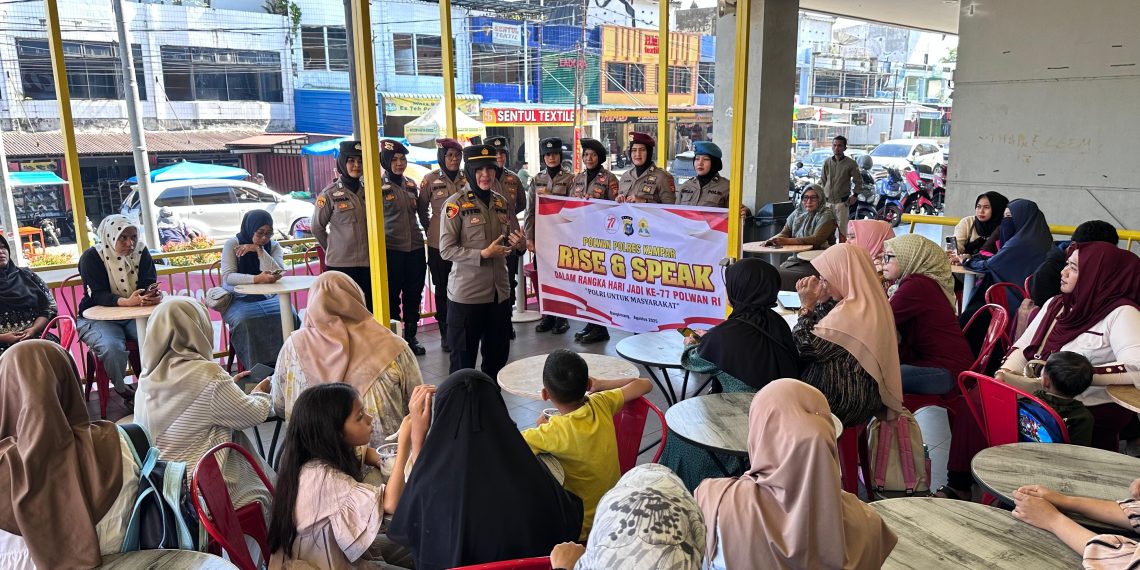 “‘Rise and Speak’ Polwan Kampar Bikin Pasar Bangkinang Bergetar! Suarakan Perlindungan Perempuan & Anak, Bukti Polwan Peduli!