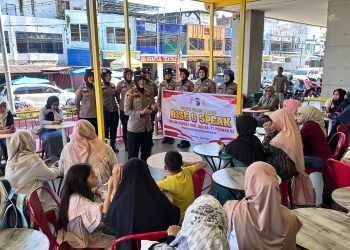 “‘Rise and Speak’ Polwan Kampar Bikin Pasar Bangkinang Bergetar! Suarakan Perlindungan Perempuan & Anak, Bukti Polwan Peduli!