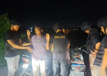 TIM RAGA RES KAMPAR LAKSANAKAN PATROLI HUMANIS MALAM HARI, BERI HIMBAUAN RAMAH UNTUK JAGA KAMTIBMAS DI BANGKINANG