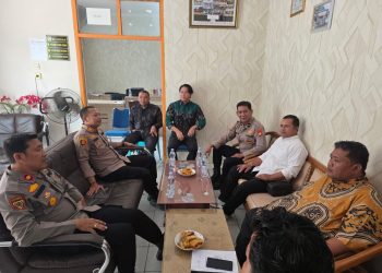 KAPOLSEK TAPUNG KUNJUNGI DESA PETAPAHAN JAYA – SINERGITAS UNTUK KEAMANAN & SWASSEMBADA PANGAN JAGUNG PIPIL”
