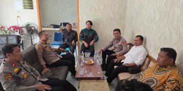 KAPOLSEK TAPUNG KUNJUNGI DESA PETAPAHAN JAYA – SINERGITAS UNTUK KEAMANAN & SWASSEMBADA PANGAN JAGUNG PIPIL”