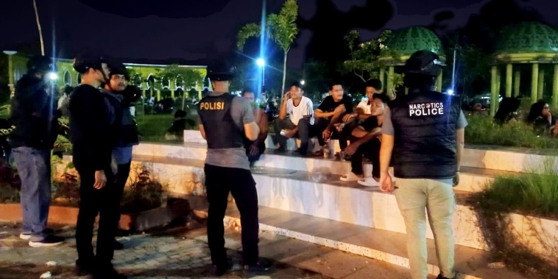 Tim Raga Res Kampar Patroli Malam Hari, Kasat Samapta Beri Himbauan Humanis Untuk Jaga Keamanan Bangkinang