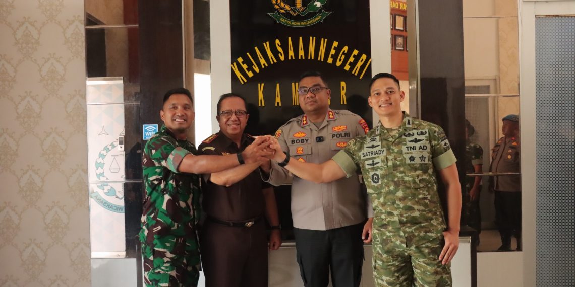 Kapolres Kampar Bersama PJU dan 12 Polsek Jajaran Kompak Serentak Jalin Silaturahmi ke Kodim 0313/KPR, Yonif 132/BS, Kejaksaan Negeri Kampar dan Koramil