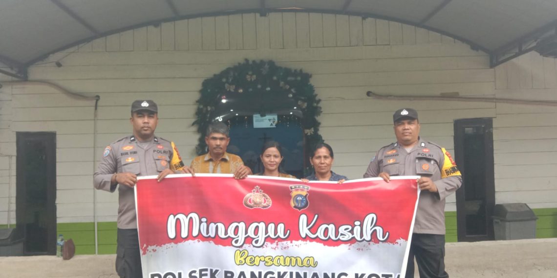 Giat Minggu Kasih, Polsek Bangkinang Kota Hadir Beri Rasa Aman Ibadah Jemaat Gereja Pantekosta